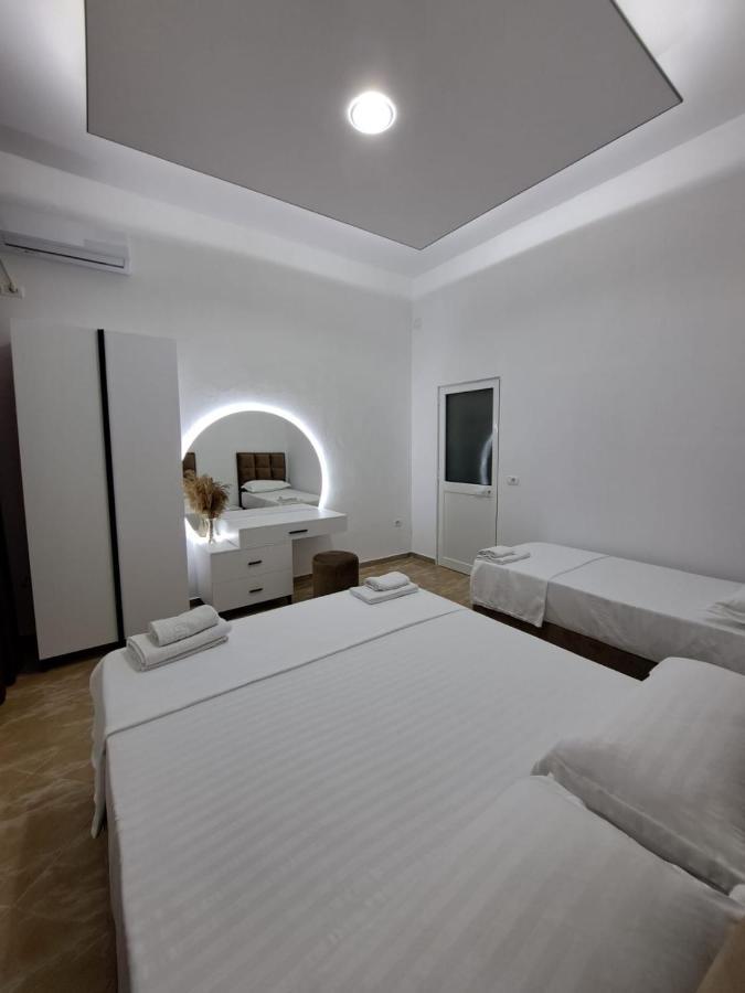 Vila Pushimi Regis Velipoje Exterior photo